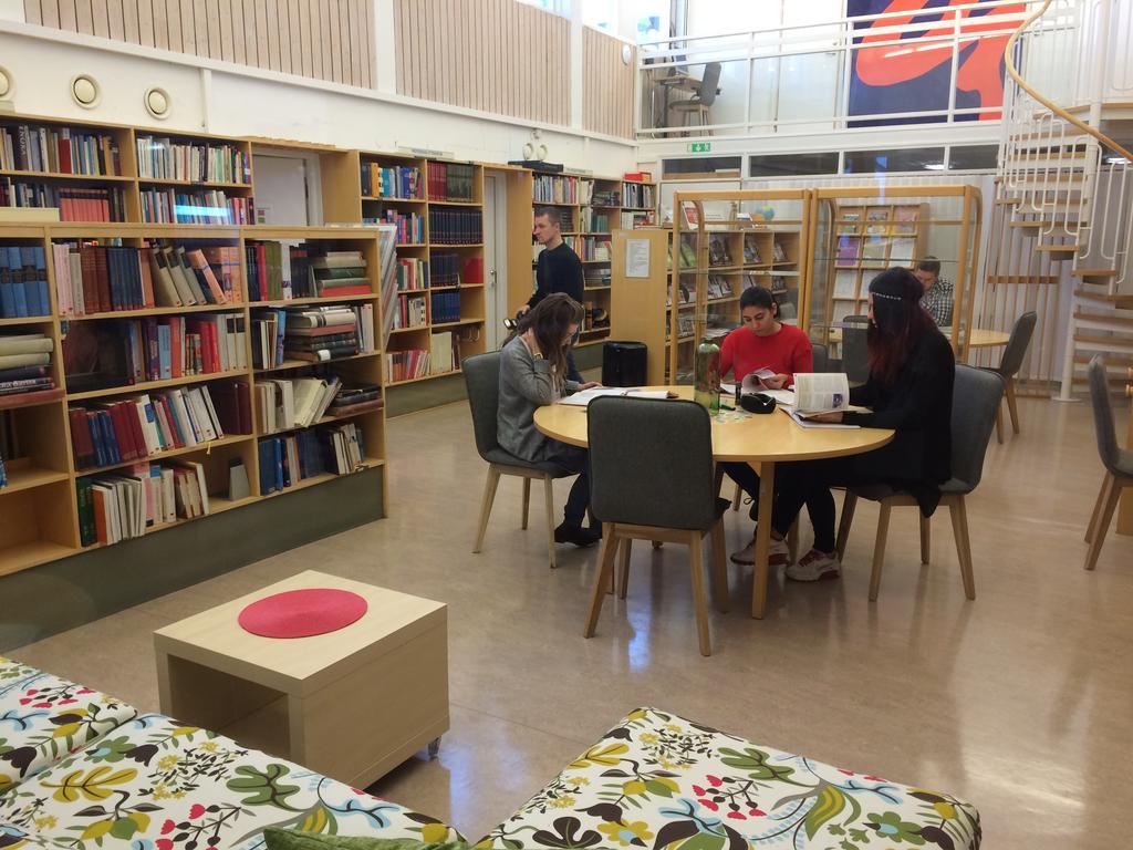 Stf Malmfaeltens Folkhoegskola Kiruna Buitenkant foto